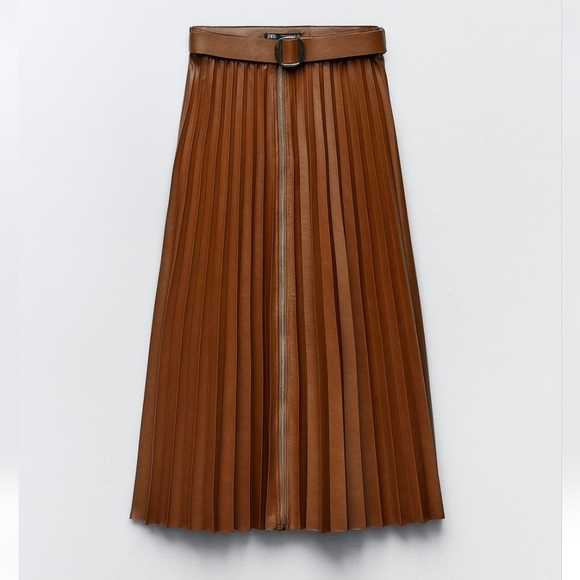 ZARA Pleated faux leather skirt - Picture 6 of 7